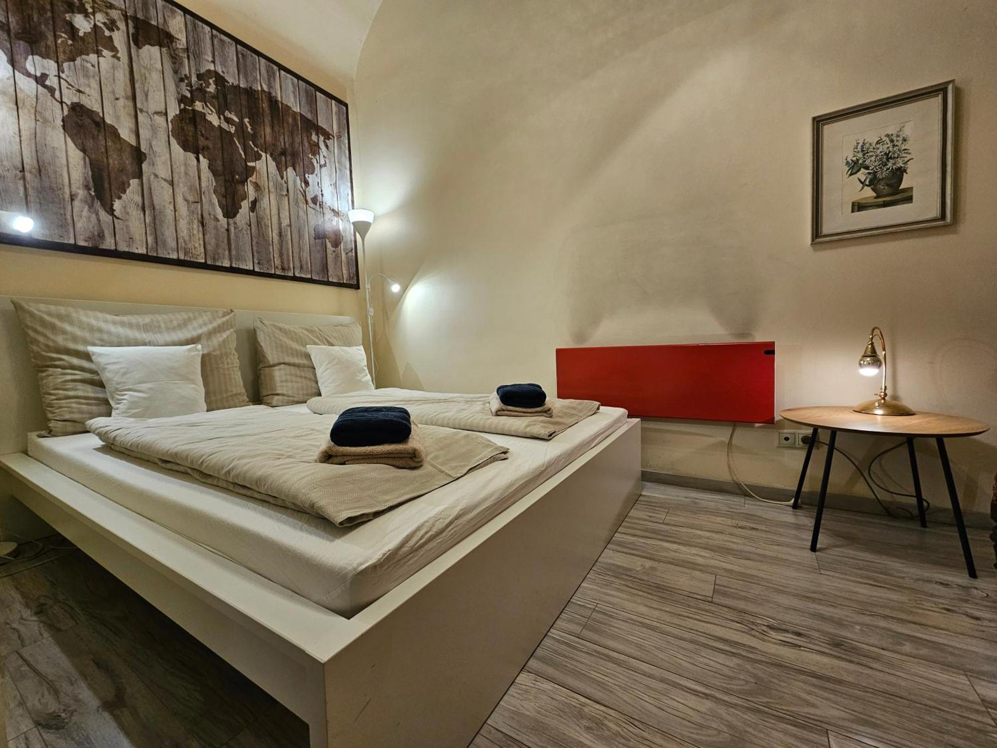 Walkway Apartment Deluxe Budapest Exterior photo
